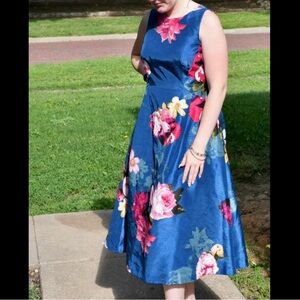 Roz & Ali Blue Floral Midi Dress